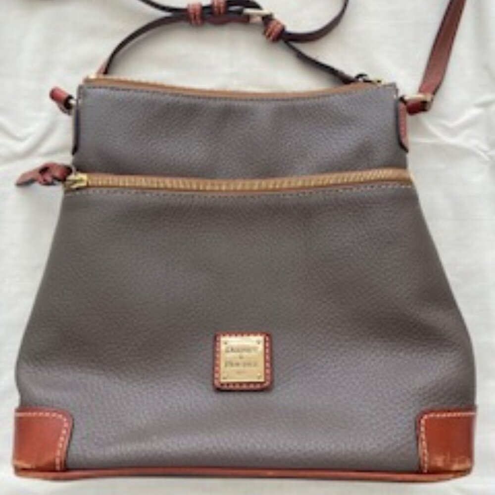 Dooney & Bourke  Bucket, Cross Body , Zip closure